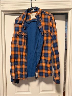 Abercrombie & Fitch Men’s Orange & Navy Plaid Flannel Shirt. Knicks colors